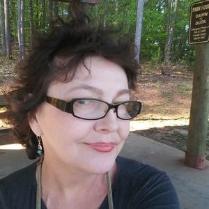 Meet your Posher, Janis